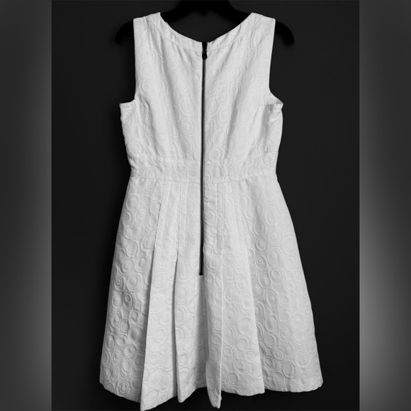 Jax Textured White/Elagant Mini Dress size 6 - Picture 3 of 7